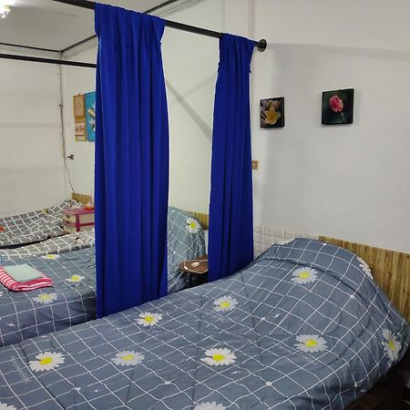 Sip N' Camp Hostel กรุงเทพมหานคร ภายนอก รูปภาพ