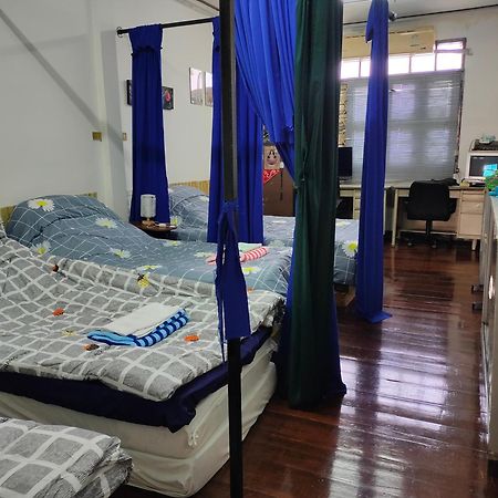 Sip N' Camp Hostel กรุงเทพมหานคร ภายนอก รูปภาพ