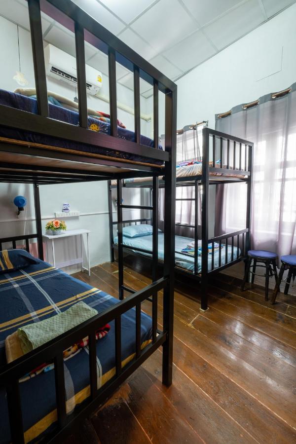 Sip N' Camp Hostel กรุงเทพมหานคร ภายนอก รูปภาพ
