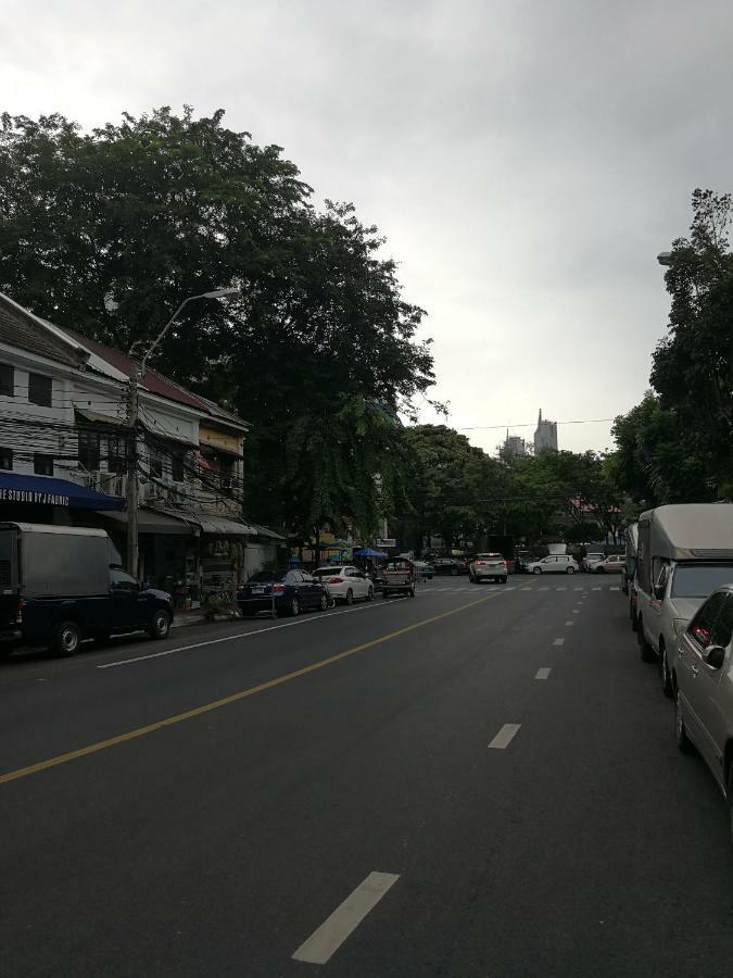 Sip N' Camp Hostel กรุงเทพมหานคร ภายนอก รูปภาพ